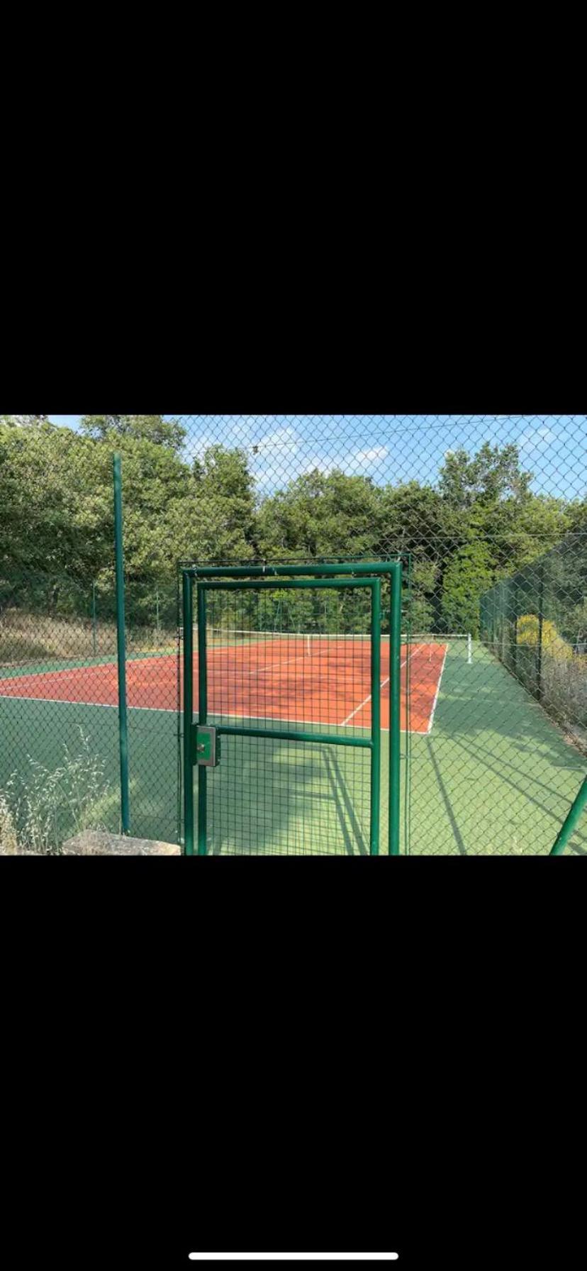 Maisonnette Dans Belle Residence Saint-Vallier-de-Thiey Екстериор снимка