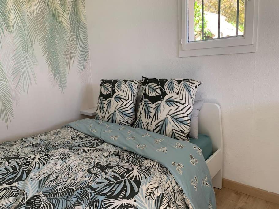 Maisonnette Dans Belle Residence Saint-Vallier-de-Thiey Екстериор снимка