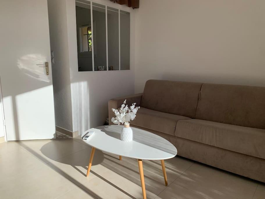 Maisonnette Dans Belle Residence Saint-Vallier-de-Thiey Екстериор снимка